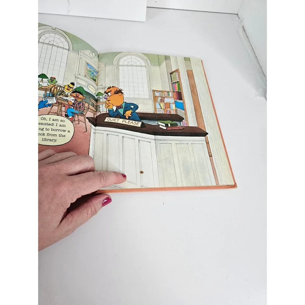 Vintage 1980 Sesame Street Grover's Book‎ of Cute Little Baby Animals Hardcover